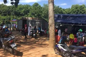 Vớt thi thể bé gái đạp xe rơi xuống sông sau 3 ngày mất tích