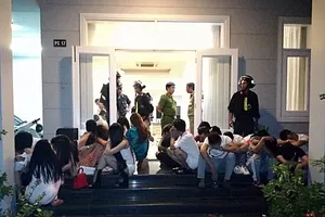 Nhóm nam nữ thác loạn ma túy trong biệt thự ven biển