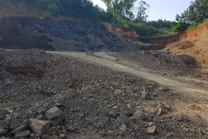 Cựu phó công an huyện bị phạt vì khai thác khoáng sản 