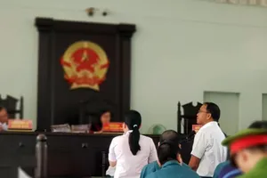 Bí ẩn người cầm đầu đường dây buôn lậu xăng dầu khủng