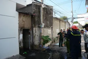 Cháy lớn ở khu tập thể ngân hàng, một phụ nữ thiệt mạng