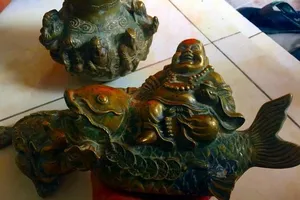 Đào ao bất ngờ phát hiện 'kho báu' gần núi Tàu