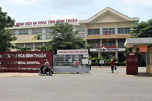 Nữ điều dưỡng bị người nhà bệnh nhân hành hung phải nhập viện