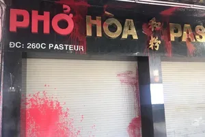 Cảnh sát cử lực lượng bảo vệ quán Phở Hòa Pasteur 