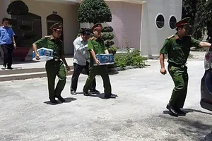 Một số hình ảnh khám xét, bắt giam phó chủ tịch TP Phan Thiết