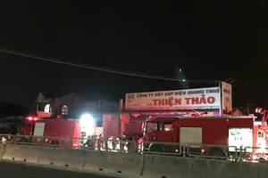 Cháy lớn cửa hàng thiết bị điện ở Bình Thuận