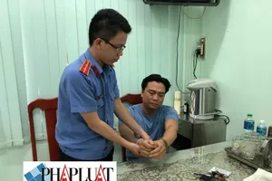 Đại úy công an cho bị can thuê điện thoại bị truy tố