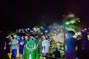 Phát hiện 1 người chết dưới hố đất trong rừng