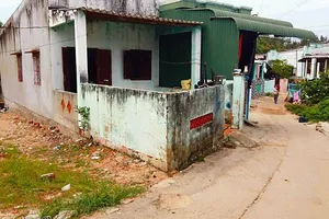 Mâu thuẫn gia đình, chồng dùng dao đâm vợ tử vong