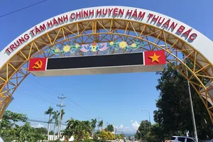 Đề nghị miễn nhiệm chủ tịch UBND huyện Hàm Thuận Bắc