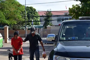 Khởi tố người phụ nữ giết cháu người tình để cướp tài sản