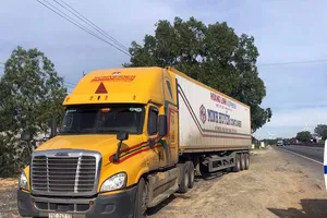 Xe đầu kéo bị lập biên bản tại Bình Thuận.