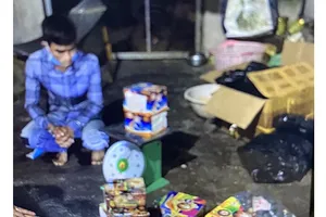Số pháo nổ, pháo hoa tàng trữ gần 40 kg bị công an thu giữ.