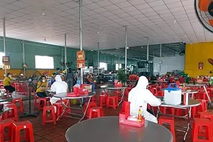  9 nhân viên quán cơm là F1 của ca COVID-19 về từ Dubai