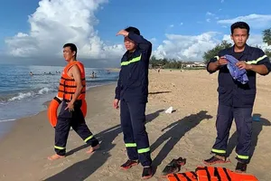 Thanh niên mất tích sau khi cứu sống 3 người ở biển Bình Thuận