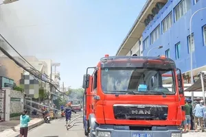 Phá cửa dập tắt đám cháy cạnh siêu thị Co.opmart Phan Thiết