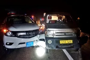 CSGT truy đuổi kẻ trộm ô tô ‘thông chốt’ kiểm soát như phim