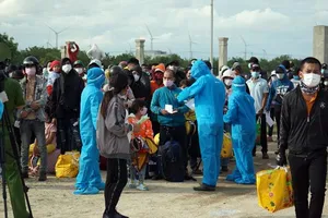 Ninh Thuận thống nhất không xử phạt người đi xe máy về quê