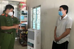 Nhóm làm phiếu xét nghiệm giả ở TP Phan Thiết in cả giấy thông hành