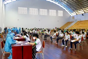 Phan Thiết thoát vùng đỏ xuống vùng cam, tháo gỡ chốt trên đường phố