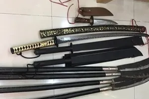 Nhóm cho vay lãi nặng ở Ninh Thuận trữ nhiều hung khí