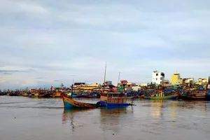 Bình Thuận cảnh báo gió mạnh, sóng lớn