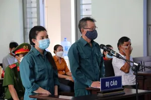 Trưởng Văn phòng công chứng bị phạt 7 năm tù vụ khách hàng bị lừa 21 tỉ