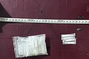 2 thanh niên tàng trữ ma túy đá trong 56 đoạn ống nhựa