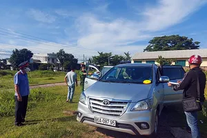 Vụ nhóm nam nữ phê ma túy trong xe Innova: Có dấu hiệu bỏ lọt hành vi phạm tội