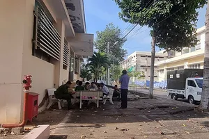 Người đàn ông bị nam thanh niên tấn công trong phòng tắm, tử vong