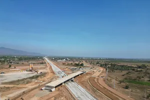 Đóng cửa 6 mỏ đất đã cấp cho nhà thầu tại cao tốc Vĩnh Hảo - Phan Thiết