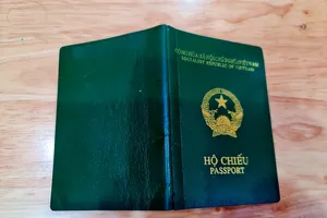 Công an khuyến cáo người dân cảnh giác với dịch vụ cấp hộ chiếu trực tuyến