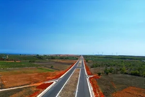 Thủ tướng: 3 tuyến cao tốc Bắc - Nam thông xe vào dịp 30-4