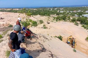 Nhức nhối nạn lấn chiếm đất công, đất dự án ở Bình Thuận