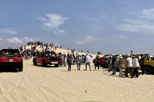 Bình Thuận đón hơn 160.000 du khách trong dịp lễ 30-4 và 1-5