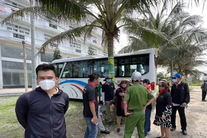 Sớm giải quyết vụ hàng chục khách hàng từ TP.HCM ra Bình Thuận đòi giao nhà