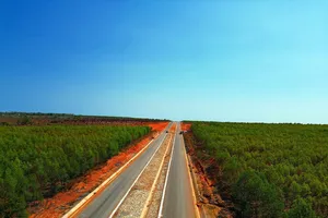 Nhiều cán bộ bị kiểm điểm vì đất đang tranh chấp lại ký phê duyệt bồi thường