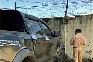 Tạm giữ ôtô của nữ lái xe chạy ngược chiều trên cao tốc Nha Trang-Cam Lâm