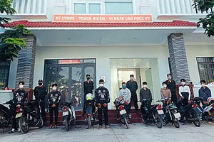 Cảnh sát bắt nóng nhóm thanh niên chạy xe nẹt bô, lạng lách