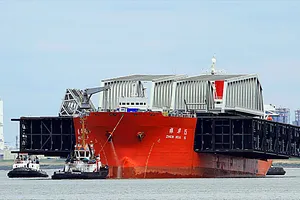 Một thủy thủ nước ngoài rơi từ tàu xuống biển Bình Thuận mất tích