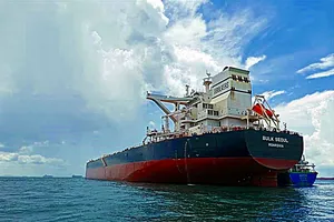 Bình Thuận: Hỗ trợ tìm kiếm 13 ngư dân Quảng Nam mất tích trên biển