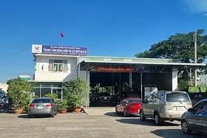Xử lý nghiêm việc lợi dụng ùn tắc ở các trung tâm đăng kiểm để trục lợi