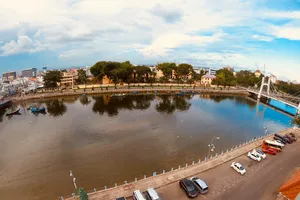 Người xin khai thác 'kho báu' 3 tấn vàng thông tin về việc phải đi vác muối thuê