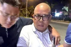 Bắt giữ kẻ lừa đảo bị truy nã trên toàn quốc vẫn đi du lịch Lễ 2-9