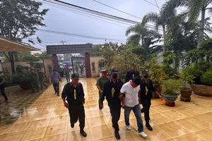 Khởi tố vợ chồng Tú 'ác', giám đốc 2 công ty khai thác khoáng sản ở Bình Thuận