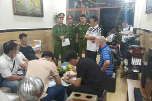 Công an tìm bị hại của người bán cháo lòng giả danh 'đại tá cảnh sát'