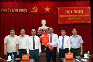 Bình Thuận công bố các quyết định về công tác cán bộ