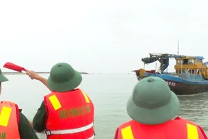 Bình Thuận ra quân tuần tra trên biển xử lý tàu cá '3 không'