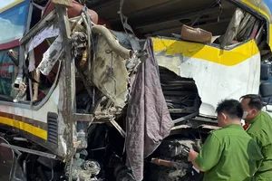 Nguyên nhân ban đầu vụ tai nạn thảm khốc trên cao tốc Vĩnh Hảo - Phan Thiết