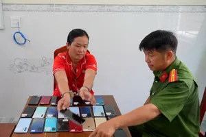 Lần theo định vị điện thoại, bắt giữ 1 phụ nữ trộm cắp chuyên nghiệp